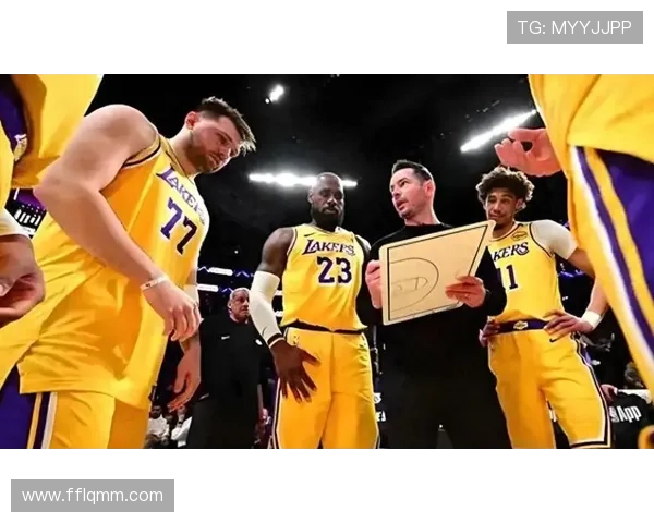 NBA最新动态:詹姆斯领衔湖人迎战勇士,东契奇带队力争季后赛席位 NBA最新动态:詹姆斯领衔湖人迎战勇士,东契奇带队力争季后赛席位