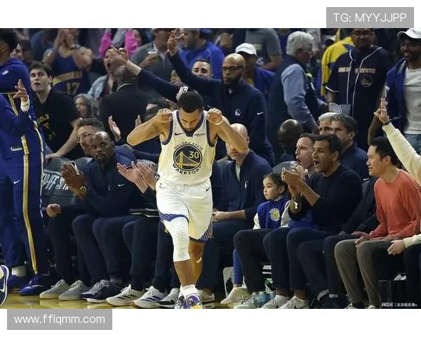 勇士队签约新援助力冲击总冠军,库里表示球队战力再度提升 勇士队签约新援助力冲击总冠军,库里表示球队战力再度提升